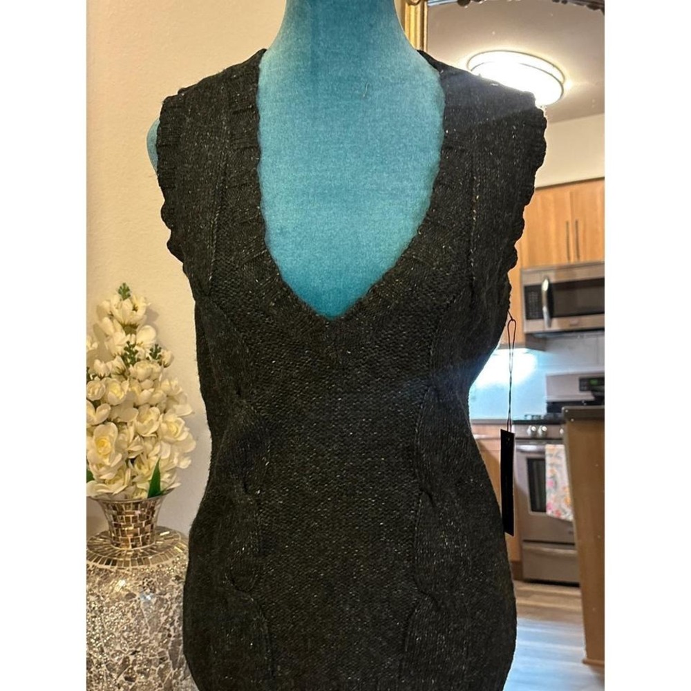 BCBGMAXAZRIA Spinach Green Cable Knit V-Neck Ruffle Trim Sweater Vest BC13376 M